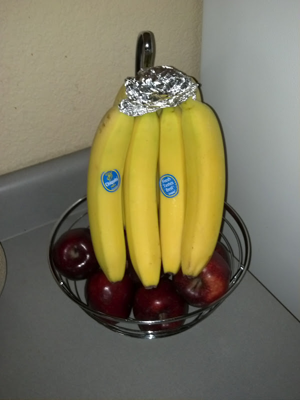 https://howdoesshe.com/wp-content/uploads/2015/02/6.-wrap-bananas.jpg