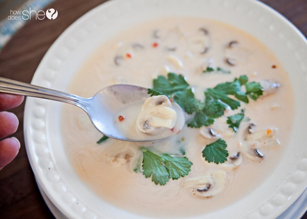 Thai Tom Yum Soup in 7 Minutes! Seriously.