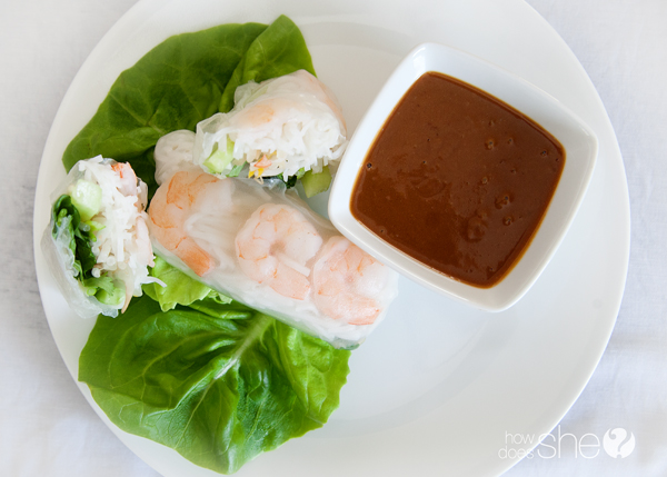 vietnamese salad rolls with peanut sauce - right at home! howdoesshe.com