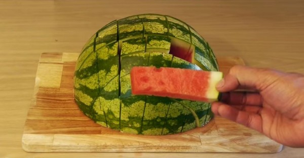 how to cut a watermelon