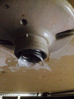 potato-to-remove-broken-glass-tip-home-maintenance-repairs-lighting
