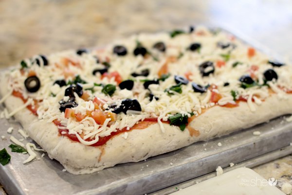 How to Make Amazing Mediterranean Focaccia Bread – take pizza night to the next level!