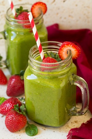 strawberry_green_smoothie.