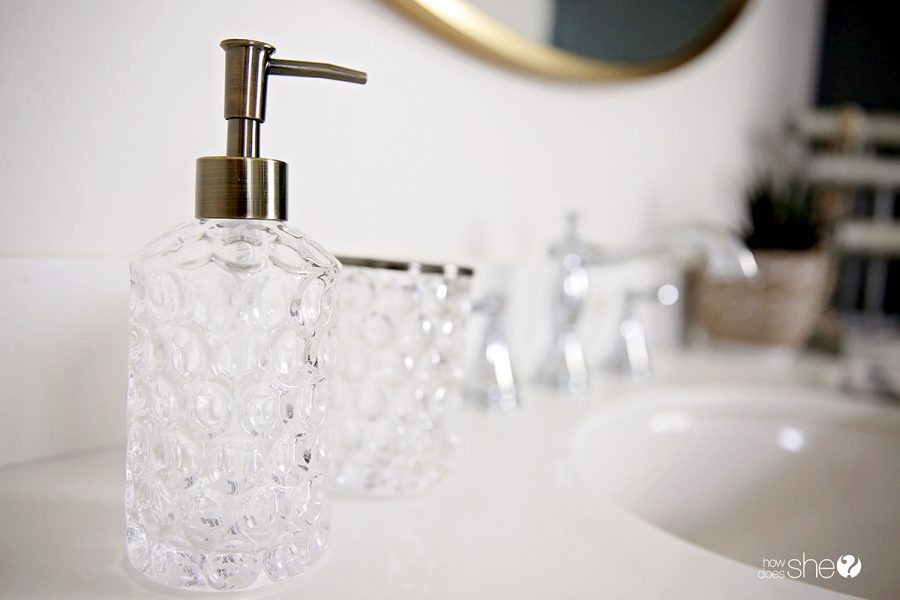 5 Easy Ways to Refresh Your Bathroom