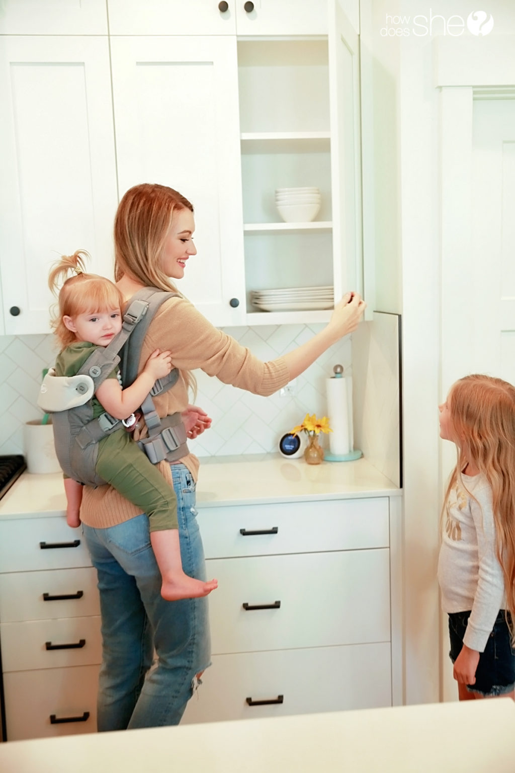Two Baby Essentials Absolutely Every Multi-tasking Mom Needs | How Does She