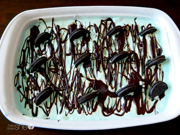 Easy Peasy Mint Oreo Ice Cream Dessert